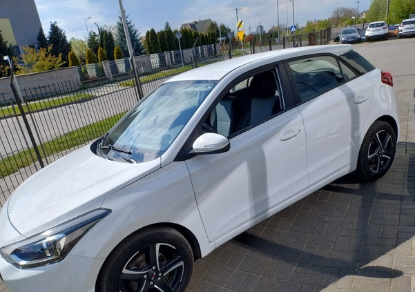 Hyundai i20 cena 39800 przebieg: 76014, rok produkcji 2017 z Działdowo małe 56